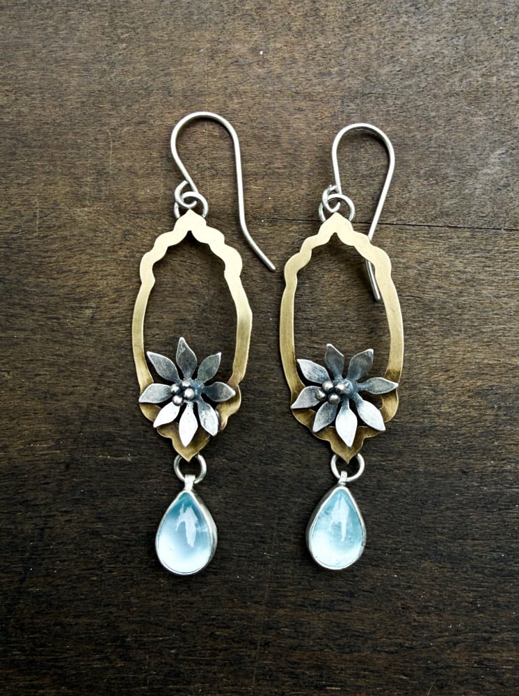Image of Love-in-a-Mist Dangle Earrings