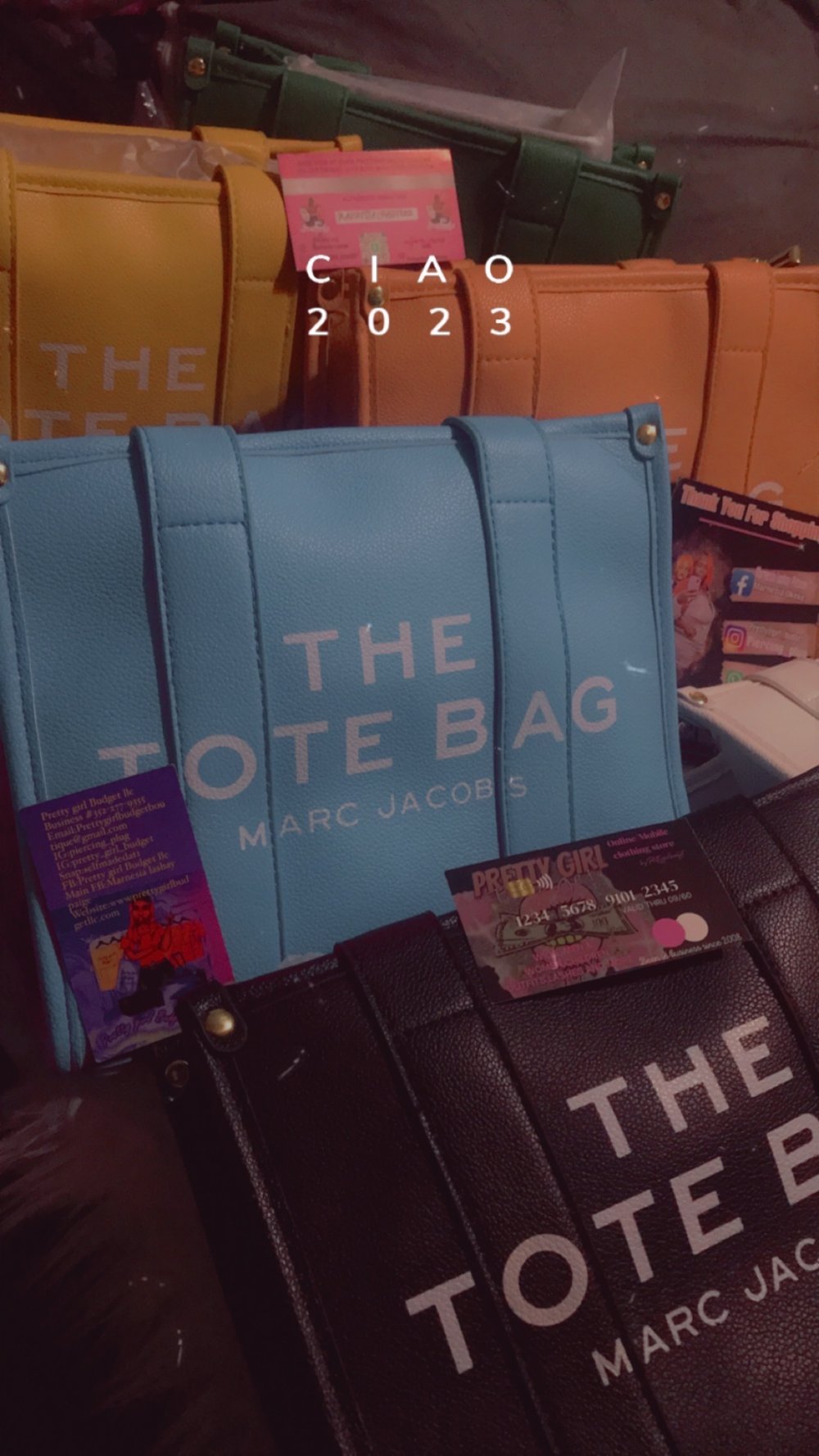 Image of Tote bags 