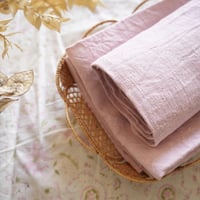 Image 2 of Serviettes Anciennes Damassées Rose Blush