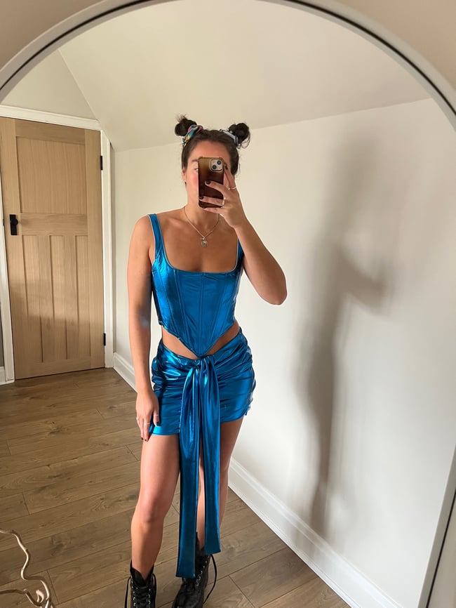 multiple colours* Alien wet look, foil outfit