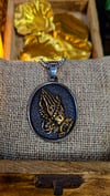 👑The Armored Kingdom: Hand of Grace Prayer Necklace - Gold