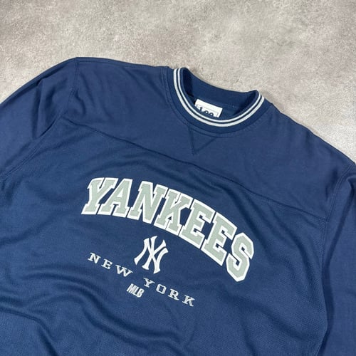 Image of Lee Sports New York Yankees Sweatshirt, Size Large