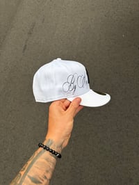 Image 3 of AURA WHITE BLACK LOGO NEW YORK YANKEES CUSTOM FITTED  