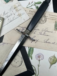 Image 3 of Dague de vertu, dague romantique dite « pique-couille ». Acier et ébonite, 1850-70