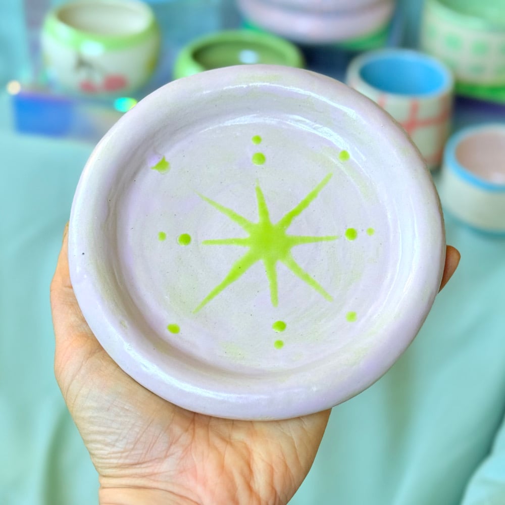 image of starburst bubble plate