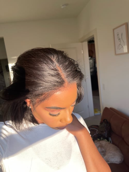 Image of 10 inch YAKI STRAIGHT BOB with BLOWOUT KINKY STRAIGHT EDGES