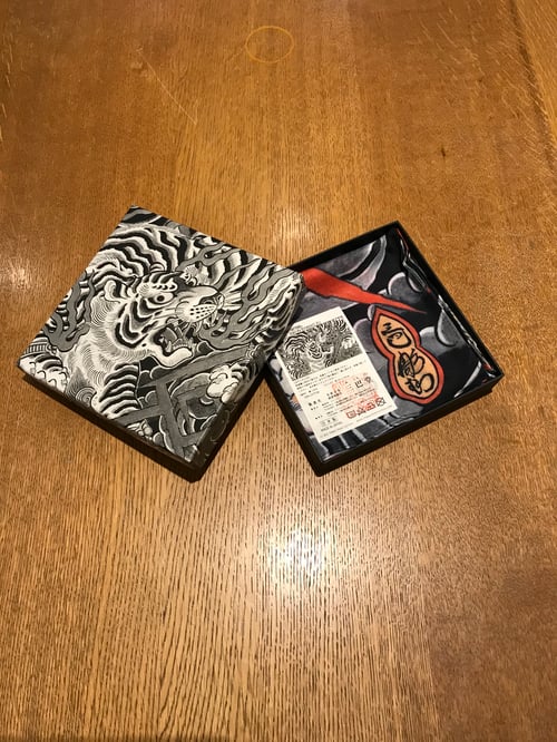 Image of MUTSUO TIGER HANDKERCHIEF 