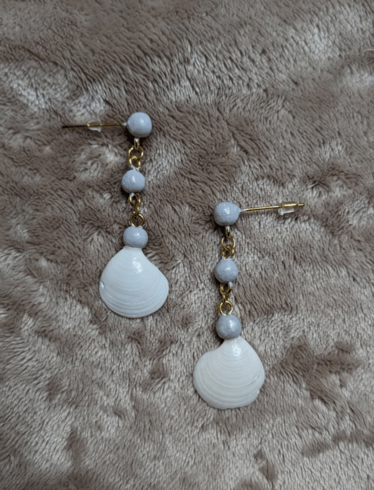 Image of "Pearly Shell" Jewelry