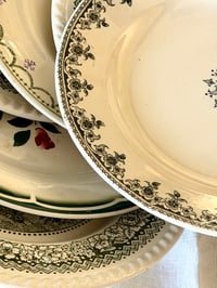 Image 4 of 6 assiettes dépareillées