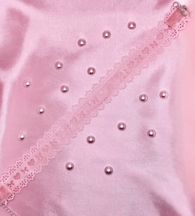 Bow and Heart Ribbon Choker