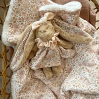 Image 2 of DOUDOU LAPIN ET SA TENUE FLEURI PASTEL