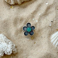 Image 1 of Daisy 