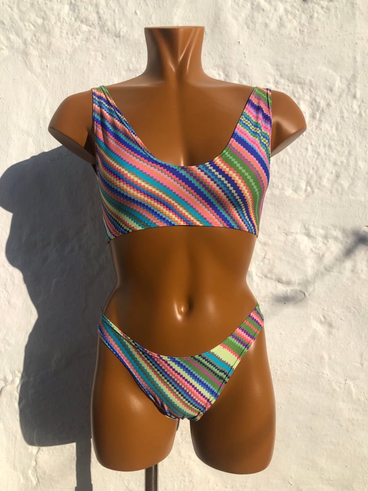 Image of Bikini brasileño Pixel