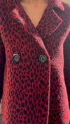 EVASÉE JACKET IN RED AND NAVY ANIMAL PRINT