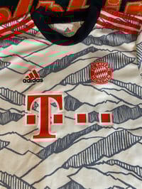 Image 2 of Bayern Munich 2021/22 Third Football Soccer Shirt Jersey - Size Youth XL (15/16)