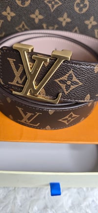 Image 4 of Size 9 Classic Sneakers w/ tote & Belt
