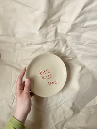 Image 3 of Kiss Kiss Send Plate