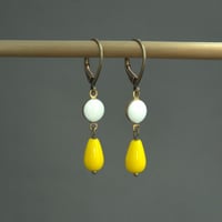 Image 3 of Boucles d'oreilles jaunes