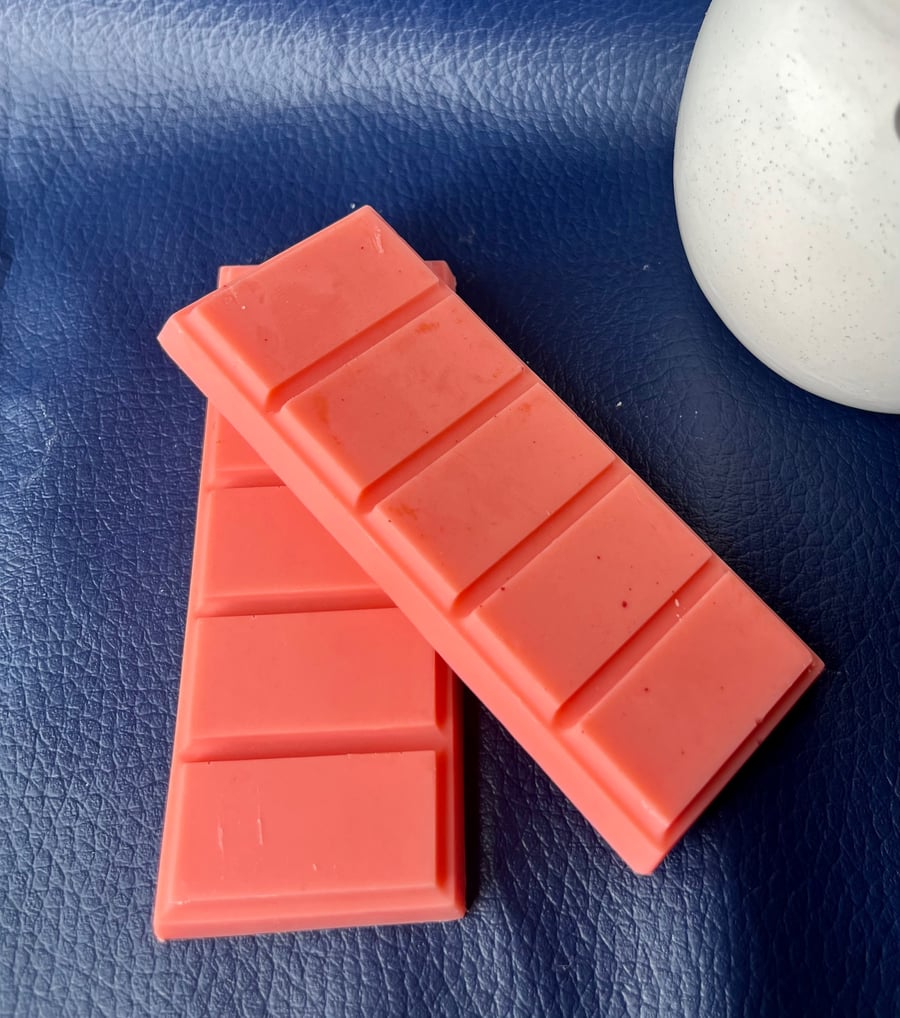 Image of Rose + Oud | Soy + Beeswax Melt