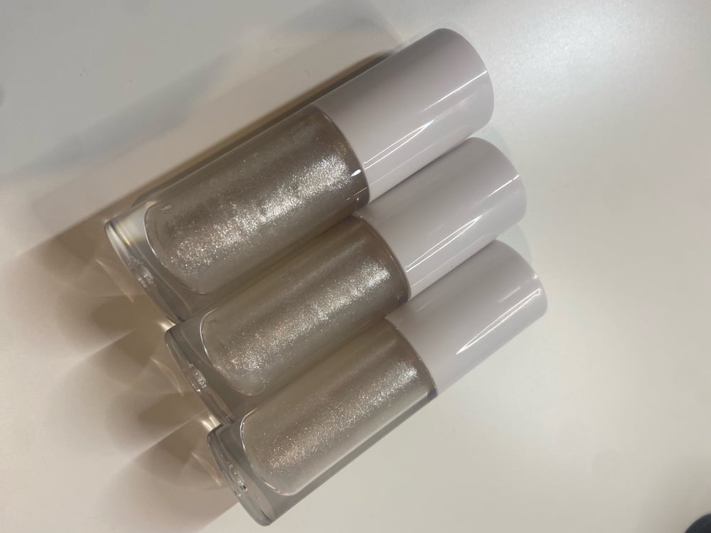 Image of glitter bomb lipgloss