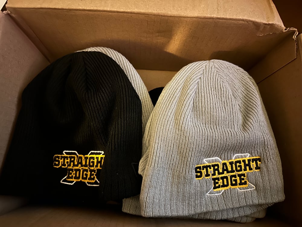 New Era Grey STRAIGHT EDGE Logo Knit Beanie