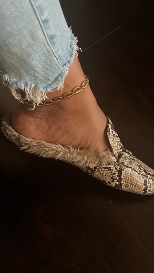 Image of RICH GIRL • Gold Cowrie Shell Anklet