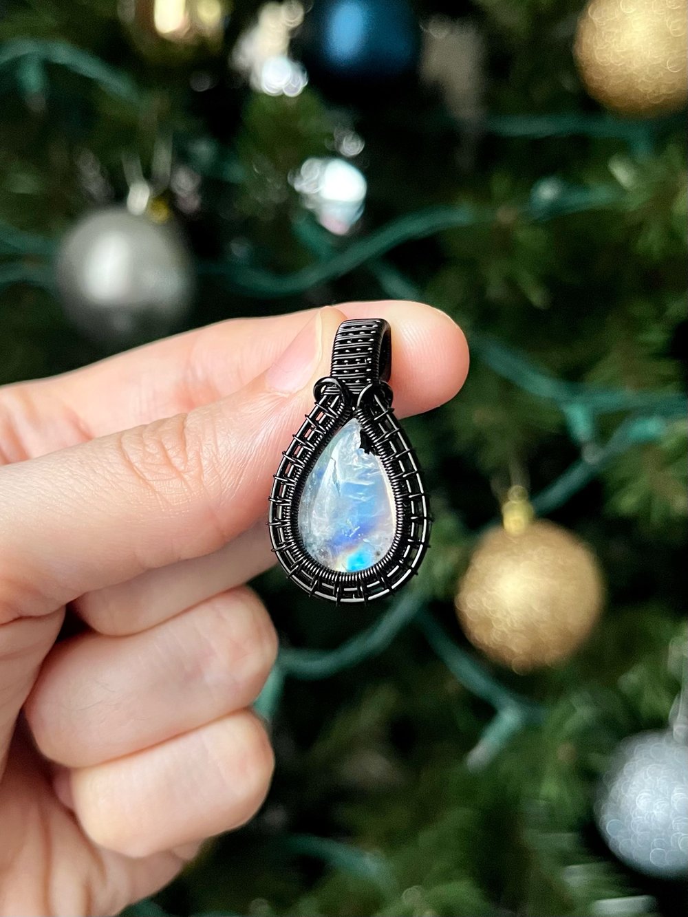 Image of rainbow moonstone pendant