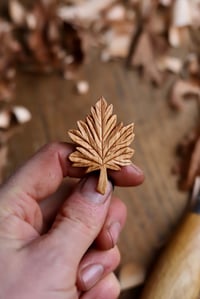 Image 2 of Maple Leaf - Pendant Necklace 