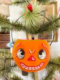 Grinning Jack O' Lantern with Flameless Tealight