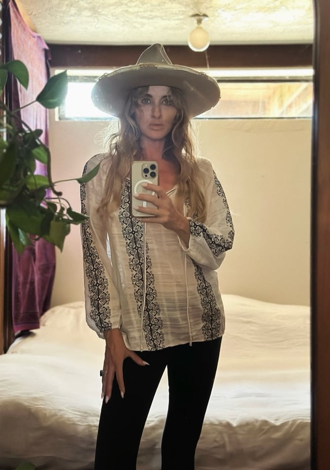 60s hand embroidered Hungarian peasant blouse