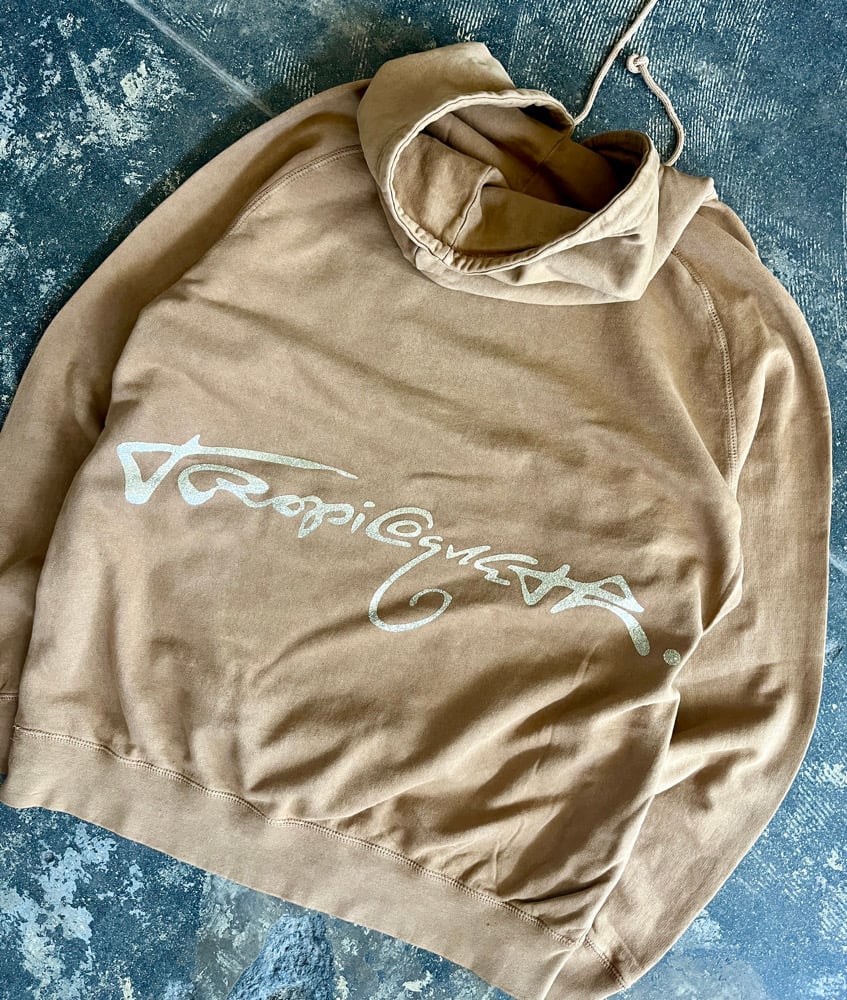 Image of Tropicoqueta Vintage Raglan Hoodie - Camel