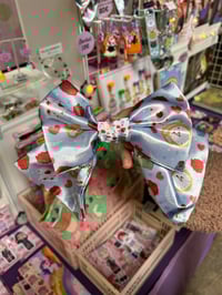 Image 1 of BOW ALICE WONDERLAND