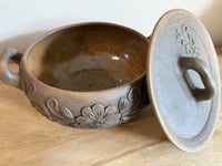 Image 3 of Cazuela Emilia Bordada