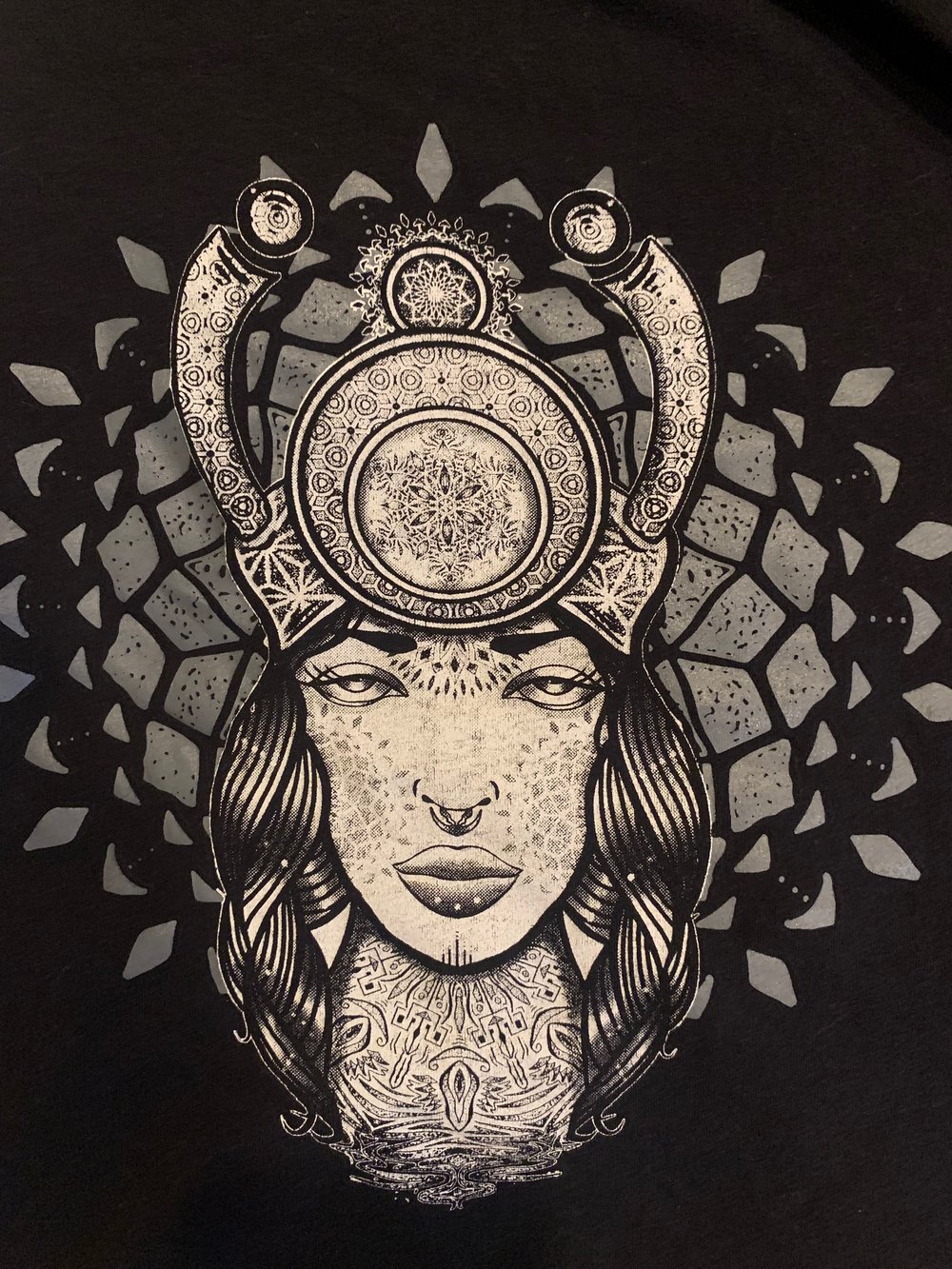 Alien source fitted tall t 