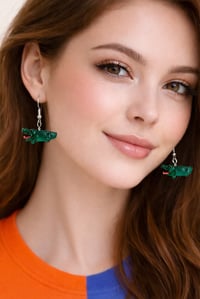 Image 3 of Gator Chomp