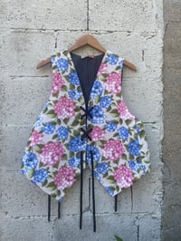 Image 6 of Chaleco feito a man. HORTENSIAS2. Talla L. En Stock