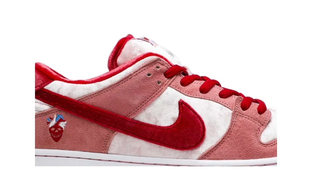 StrangeLove x Dunk Low SB 'Valentine's Day'