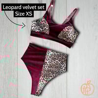 Image 2 of Sample sale 