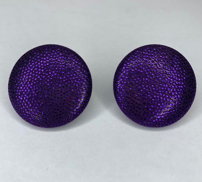 Image of “Amethyst Shine” Button Earrings
