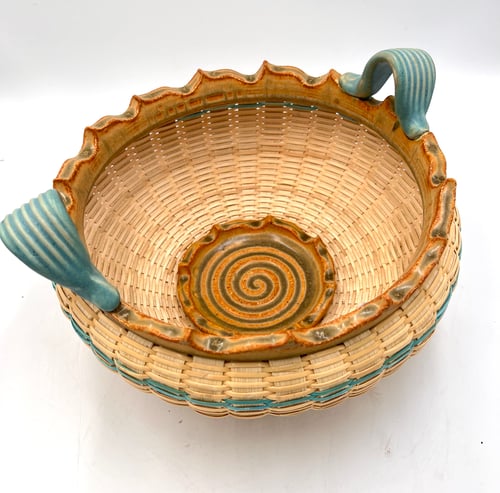Image of Cream reed and green ceramic round basket