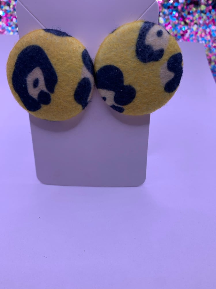 Image of Animal Print Button Earrings 