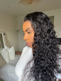 Image 4 of 24 inch WATERWAVE 360 LACE WIG with INVISISTRAP