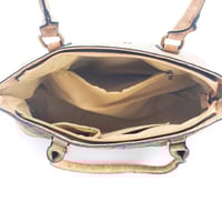 Image 5 of LINA CORK EVERYDAY LASER CUT HANDBAG with STRAPS HIBISCUS