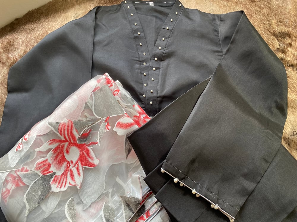 Black digital duppata suit