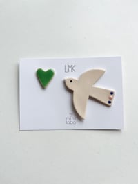 LMK x MINI LABO double broche oiseau coeur vert pomme