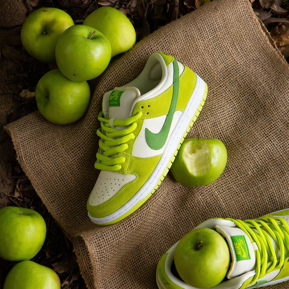 SB Dunk Low Green Apple