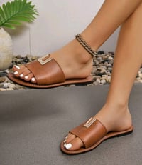 Image 2 of Women's Fashionable Metal Buckle Soft Bottom Sandals 