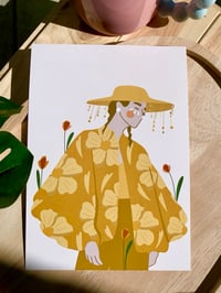 Image 2 of Dame Chapeau 