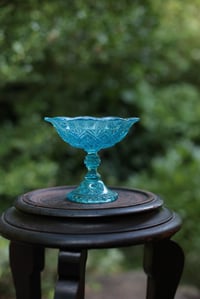 Image 1 of Glasschale, mit Fuss, türkisblau