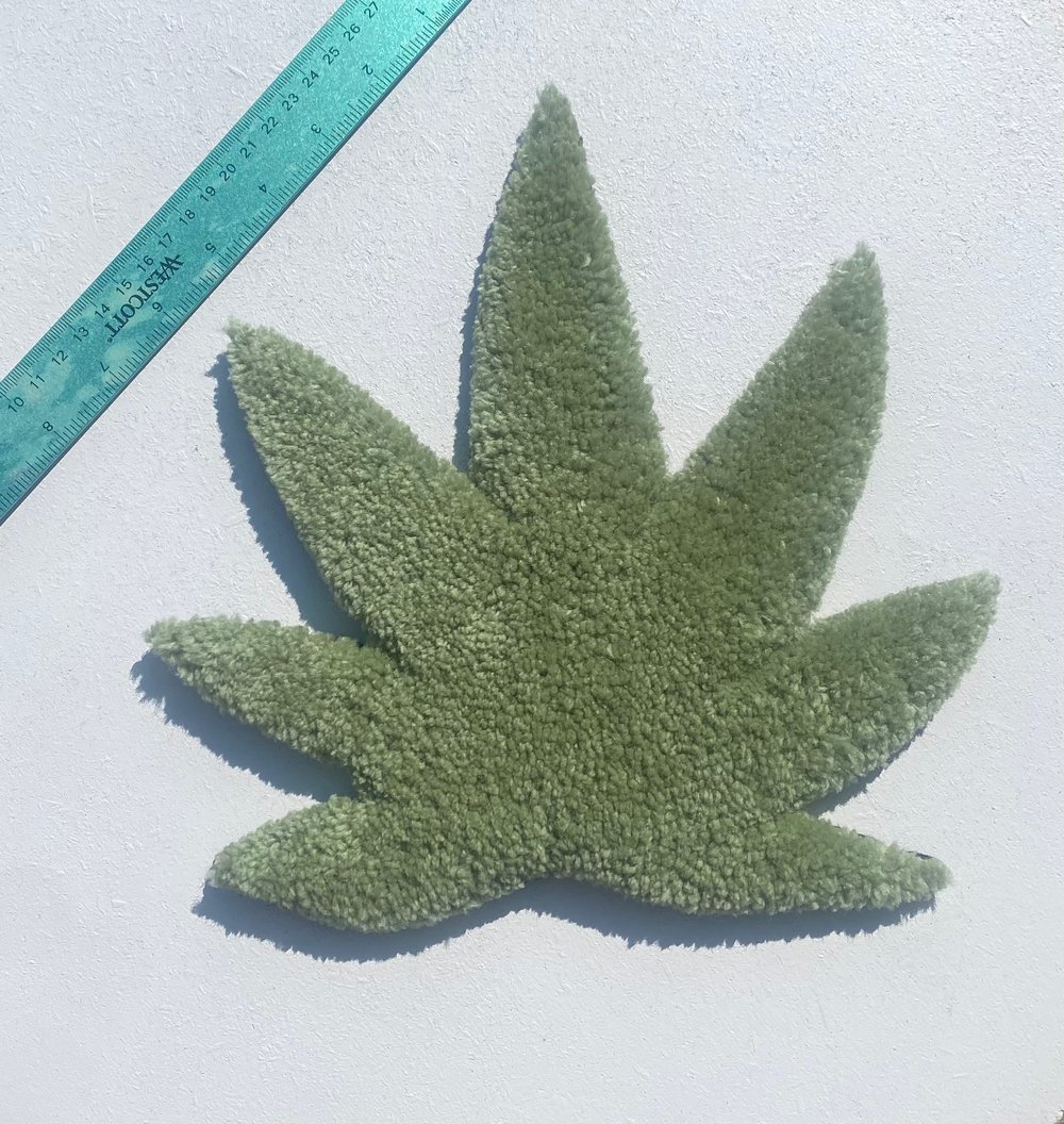 Image of Weed Leaf Decor (Light)